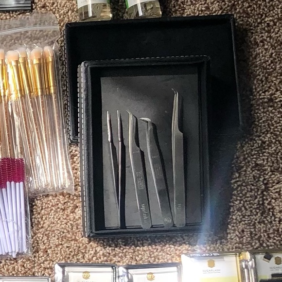 Lash extension supplies - Picture 4 of 5